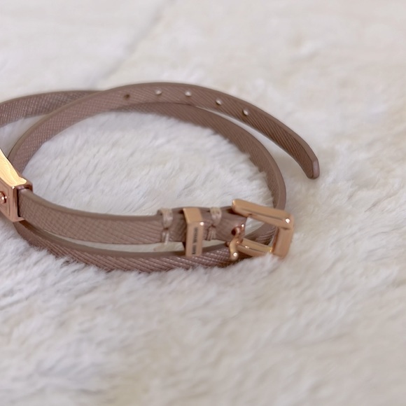🍁NWOT Michael Kors Lock Charm Rose Gold Bracelet with Leather Band - Picture 4 of 5